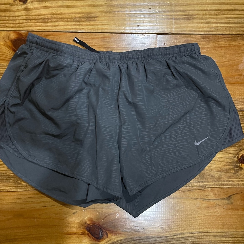 Nike shorts size large